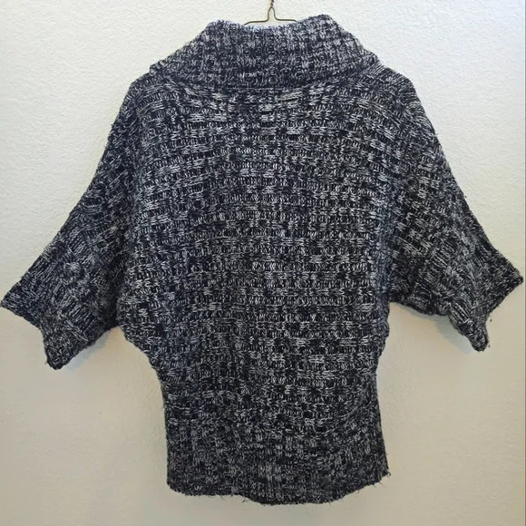 Vintage Say What? Black and Gray Cardigan Size Large Dolman Sleeves Chunky Knit - Picture 2 of 4